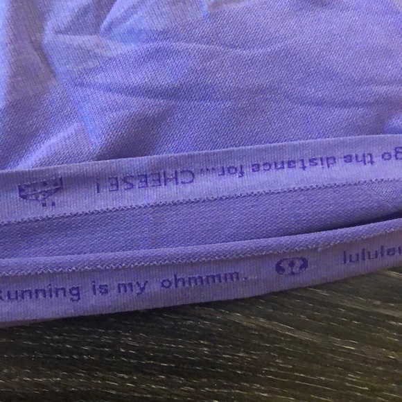 Lululemon Workout Top - Size 6 - Picture 4 of 4